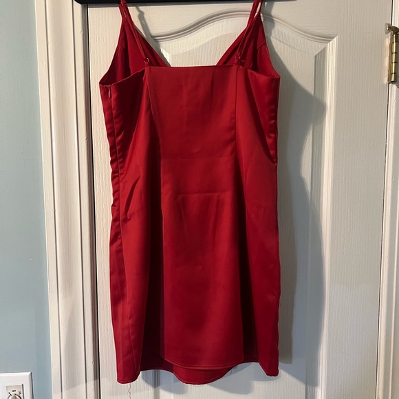 Dress - Picture 4 of 5